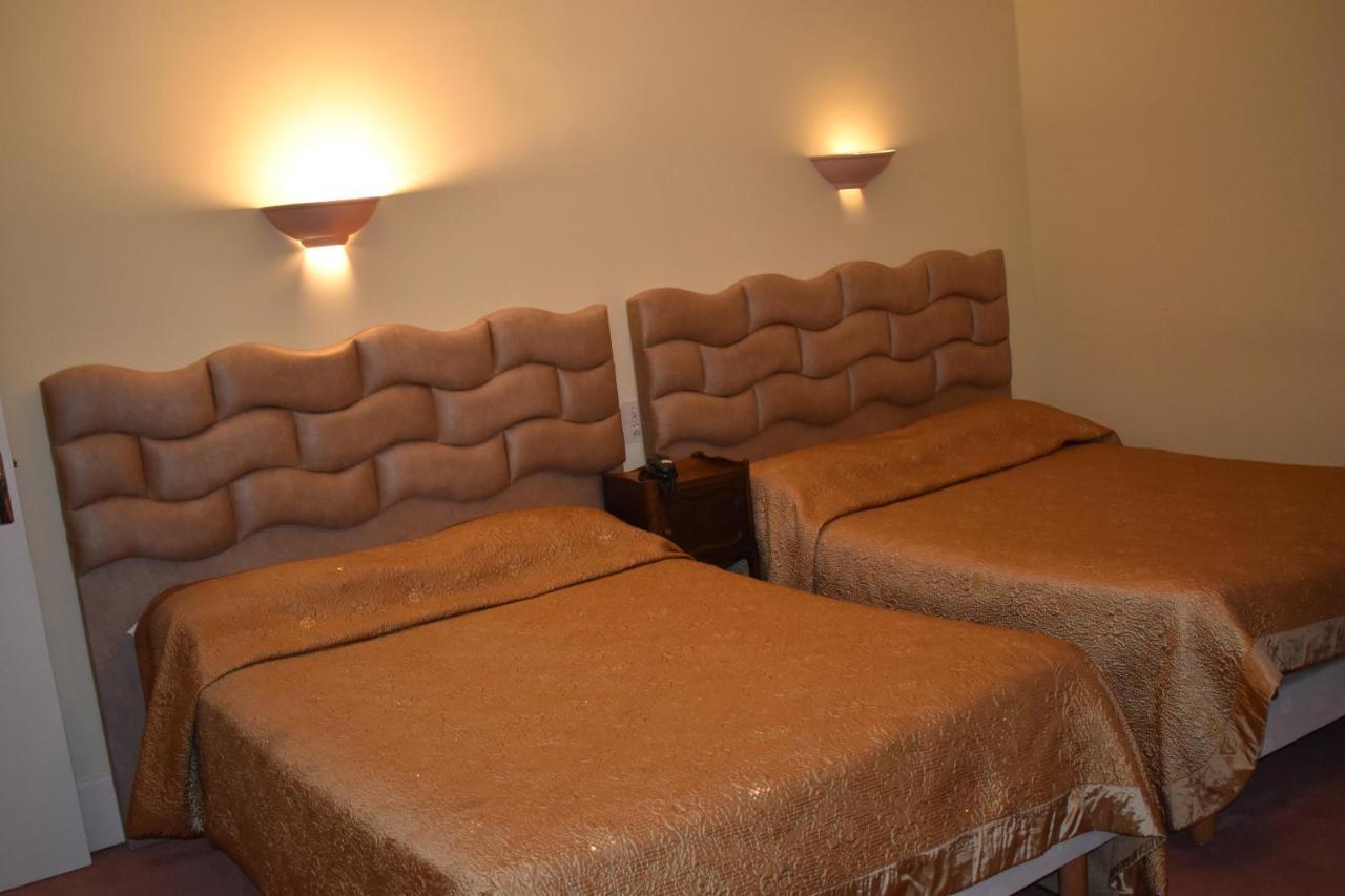 Hotel Le Sauvage Tournus Exterior photo