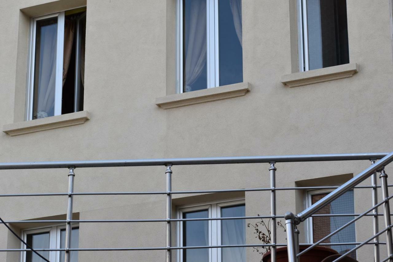 Hotel Le Sauvage Tournus Exterior photo